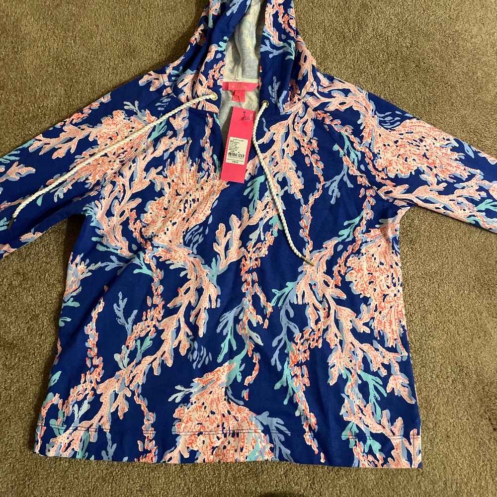 New Lilly Pulitzer hoodie size M